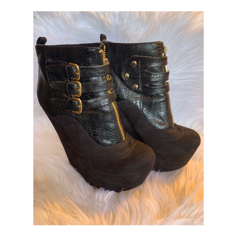 BeBe Liona Wedge booties